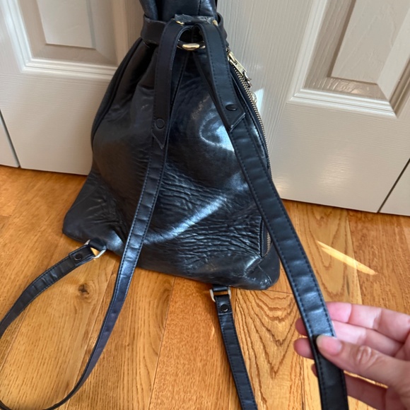 Chanel Vintage Lambskin Leather Bucket Backpack - Picture 6 of 10